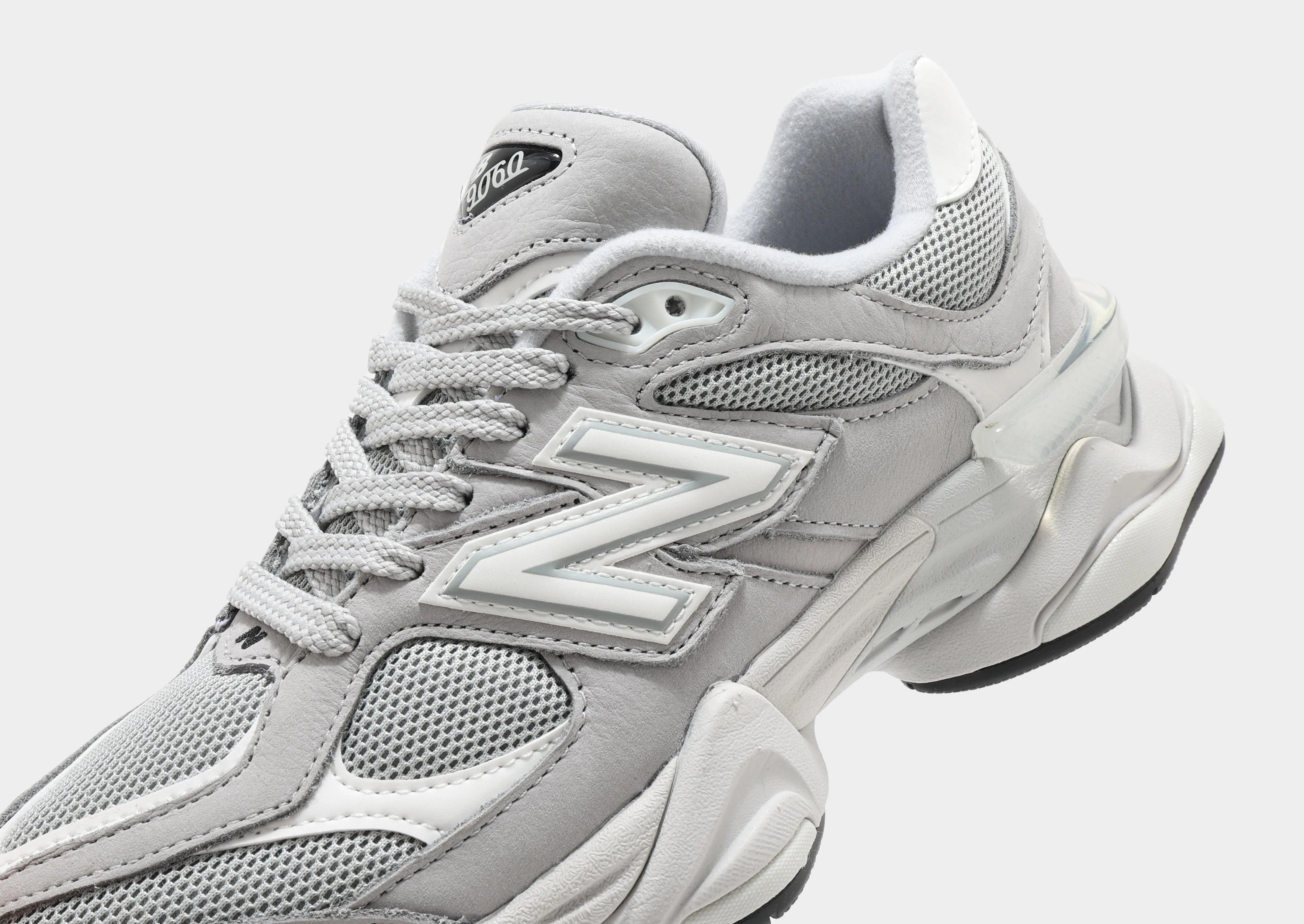 9060 Women's