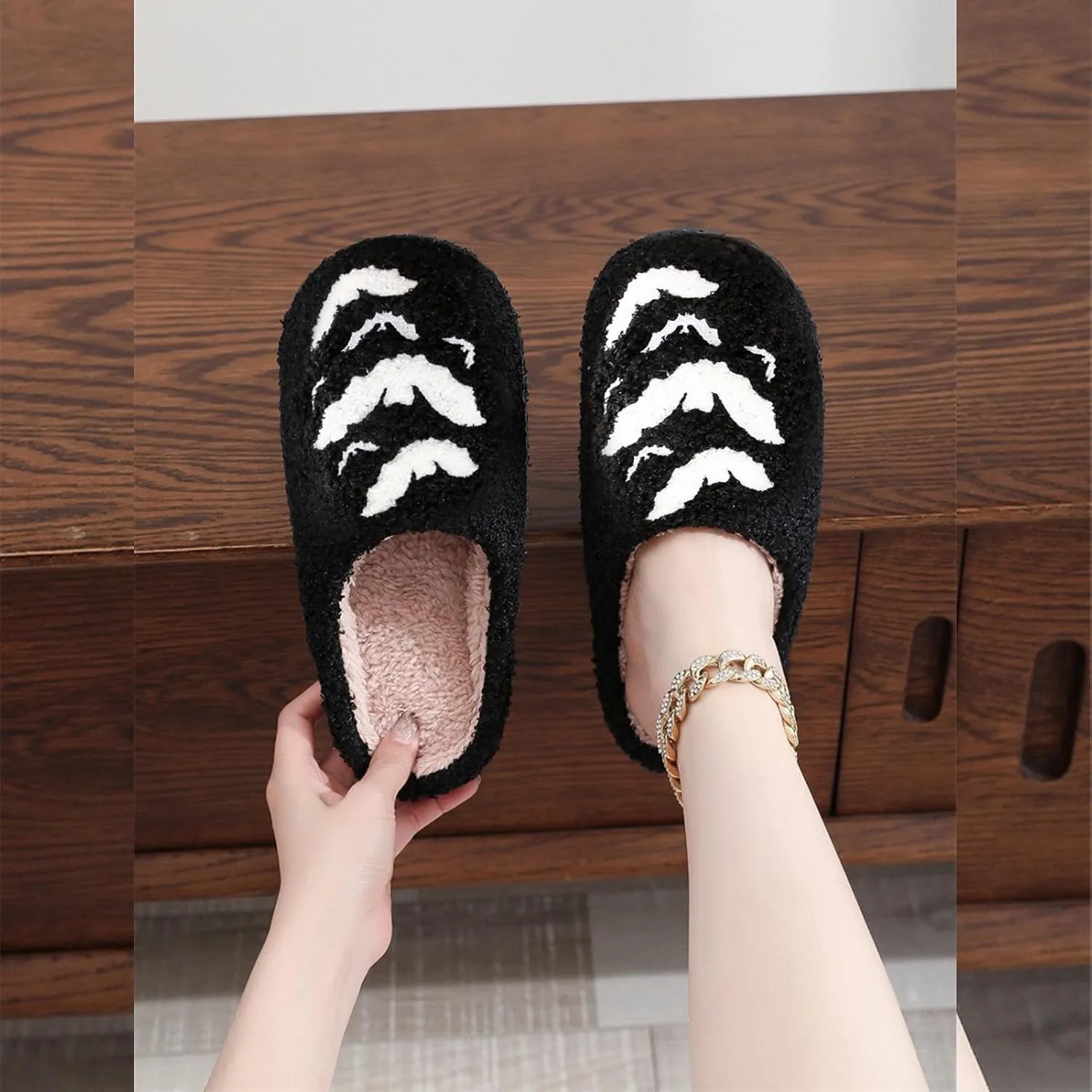Afellicy Halloween Christmas Slippers Checkered Scuff for Women and Men Holiday Indoor Bedroom Fluffy Warm Fleece Slippers Winter Soft Cozy Home Non-Slip Soft Plush Slip-on Wool Lined House Shoes