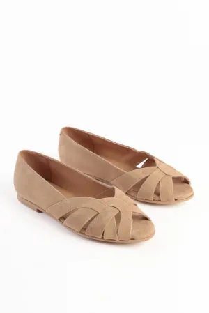 AMELIA CARAMEL - Peep-Toe Ballet Flats with Crossover Straps
