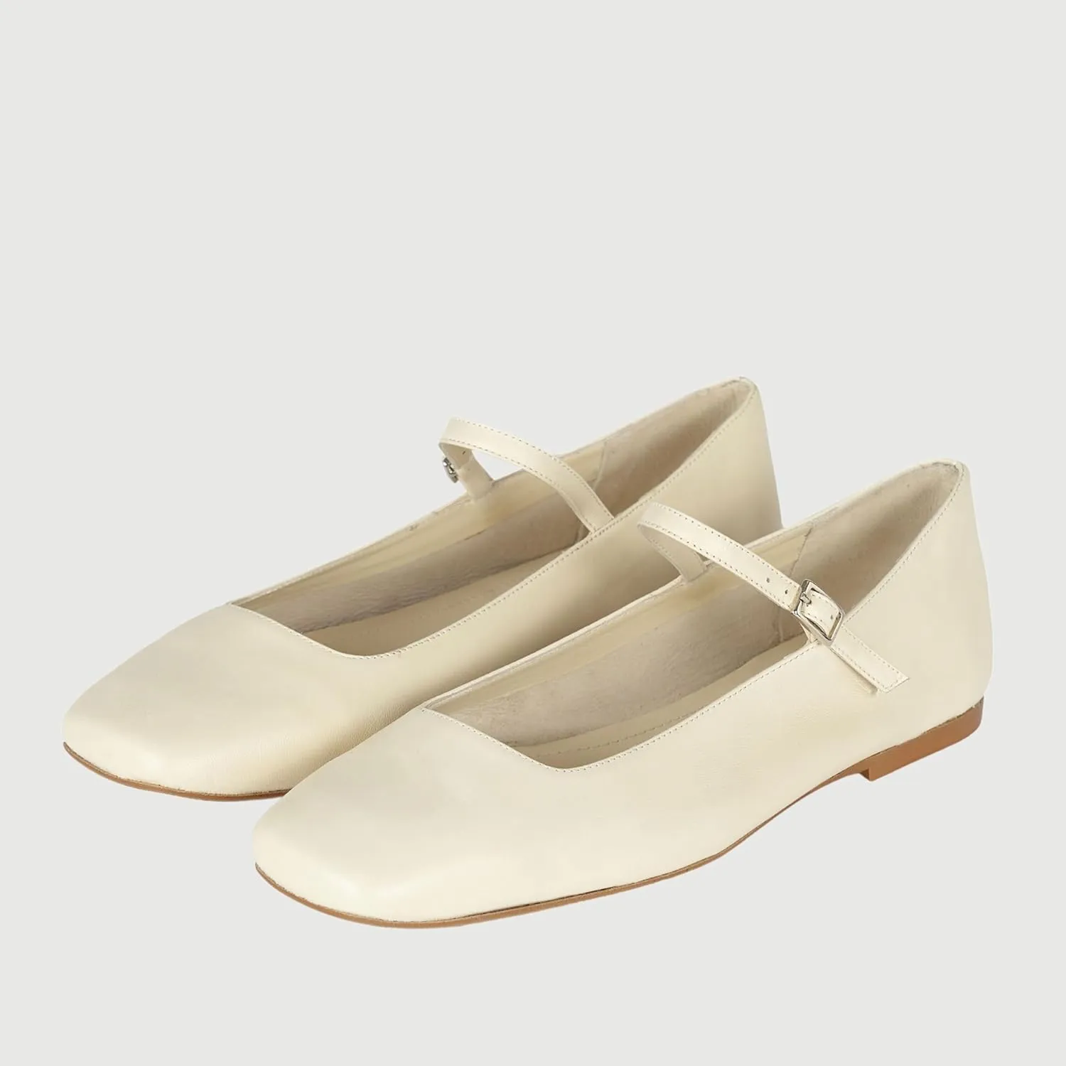 Ballet Flats Shoes for Women Square Toe Pull-on Style Mary Jane Inspired Design for Dressy Occasions and Vintage Charm
