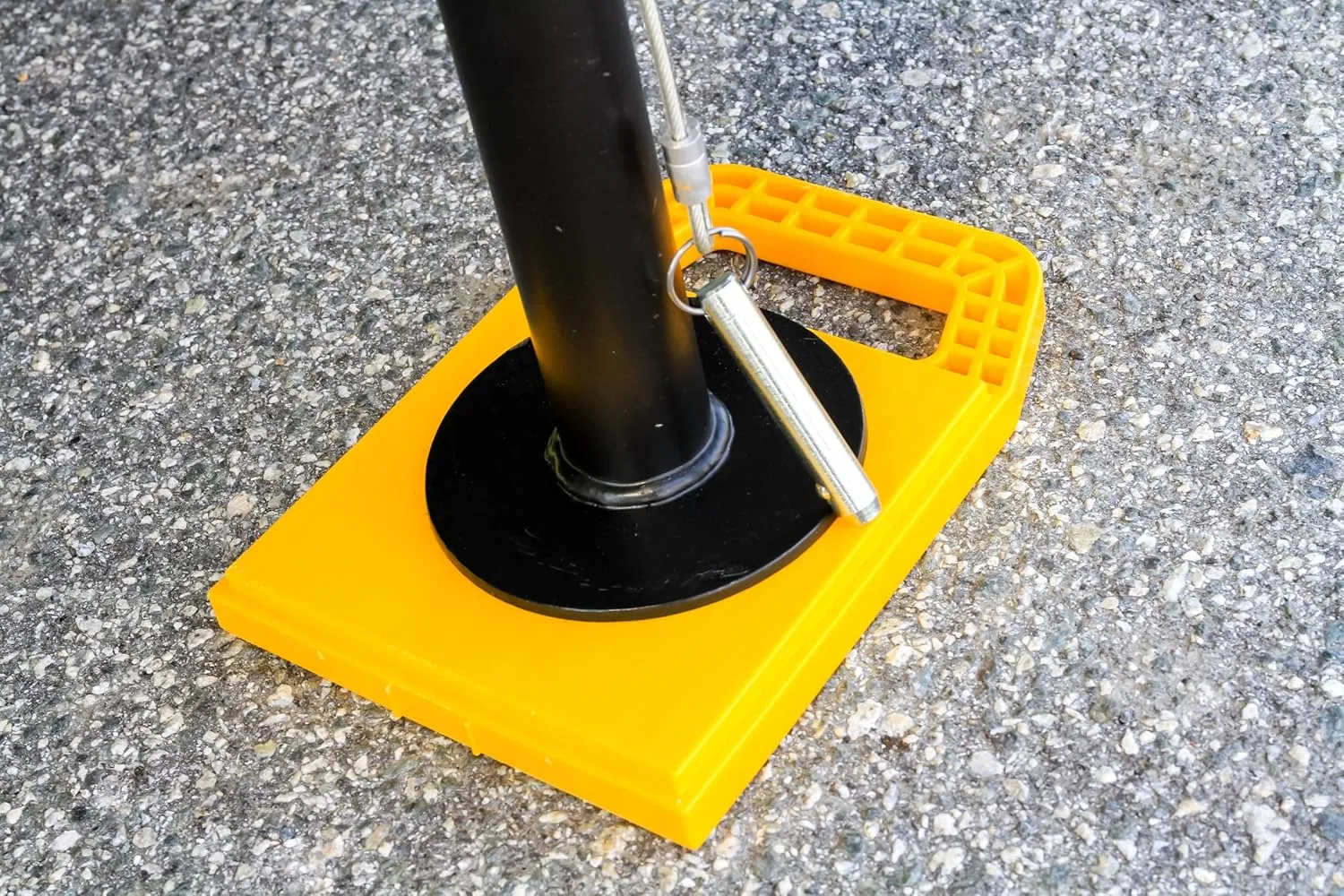 Camco EAZ-Lift Premium RV Slide-Out Support - Features an Adjustable Height of 19-inches to 47-inches, a Durable Steel Construction, and can Hold Up to 5,000lbs Each (48867)