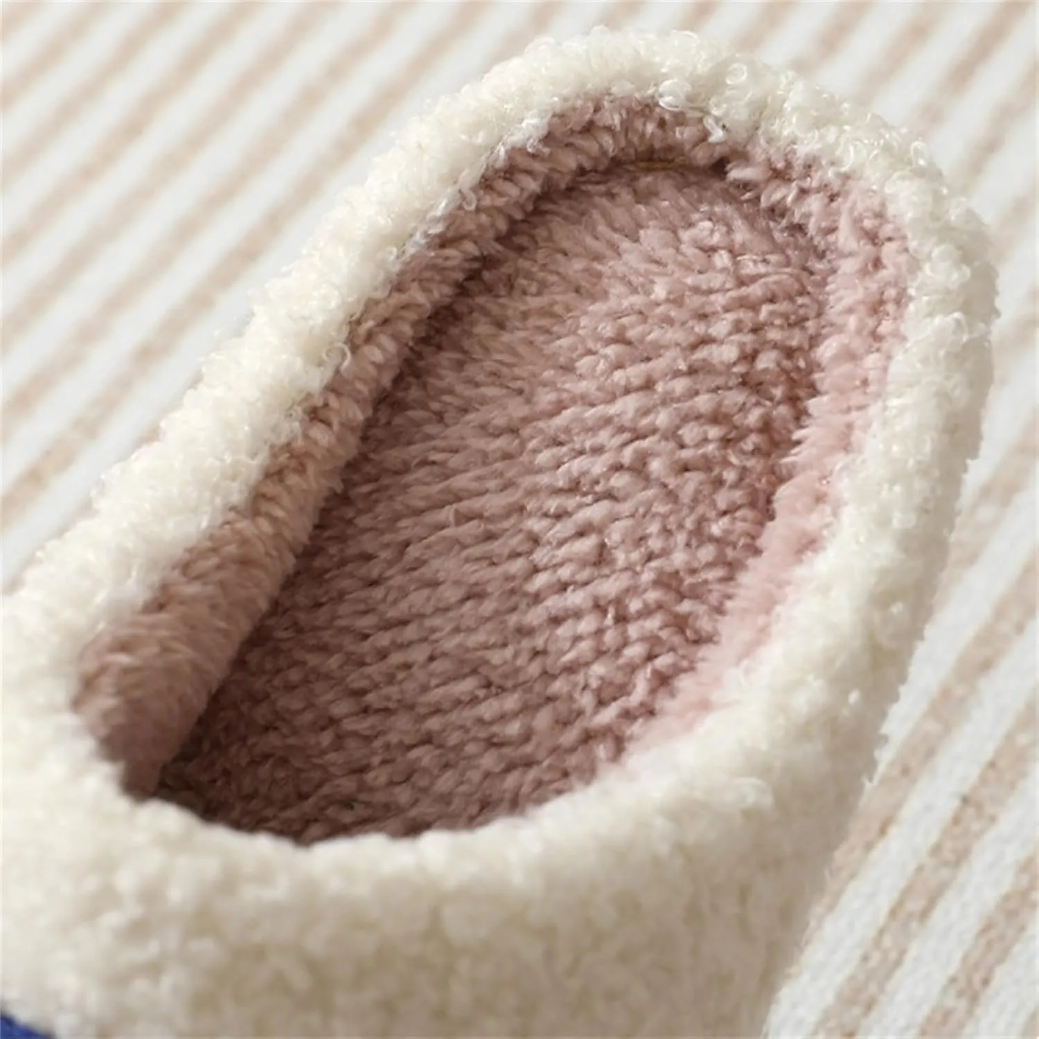 Cute Strawberry Pattern Women's Bedroom Slippers - Warm, Soft, Fuzzy, Non-Slip