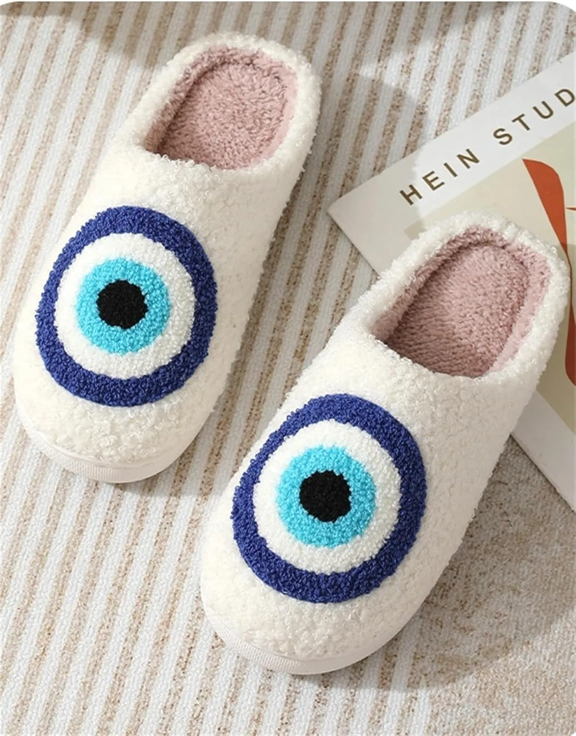Cute Strawberry Pattern Women's Bedroom Slippers - Warm, Soft, Fuzzy, Non-Slip