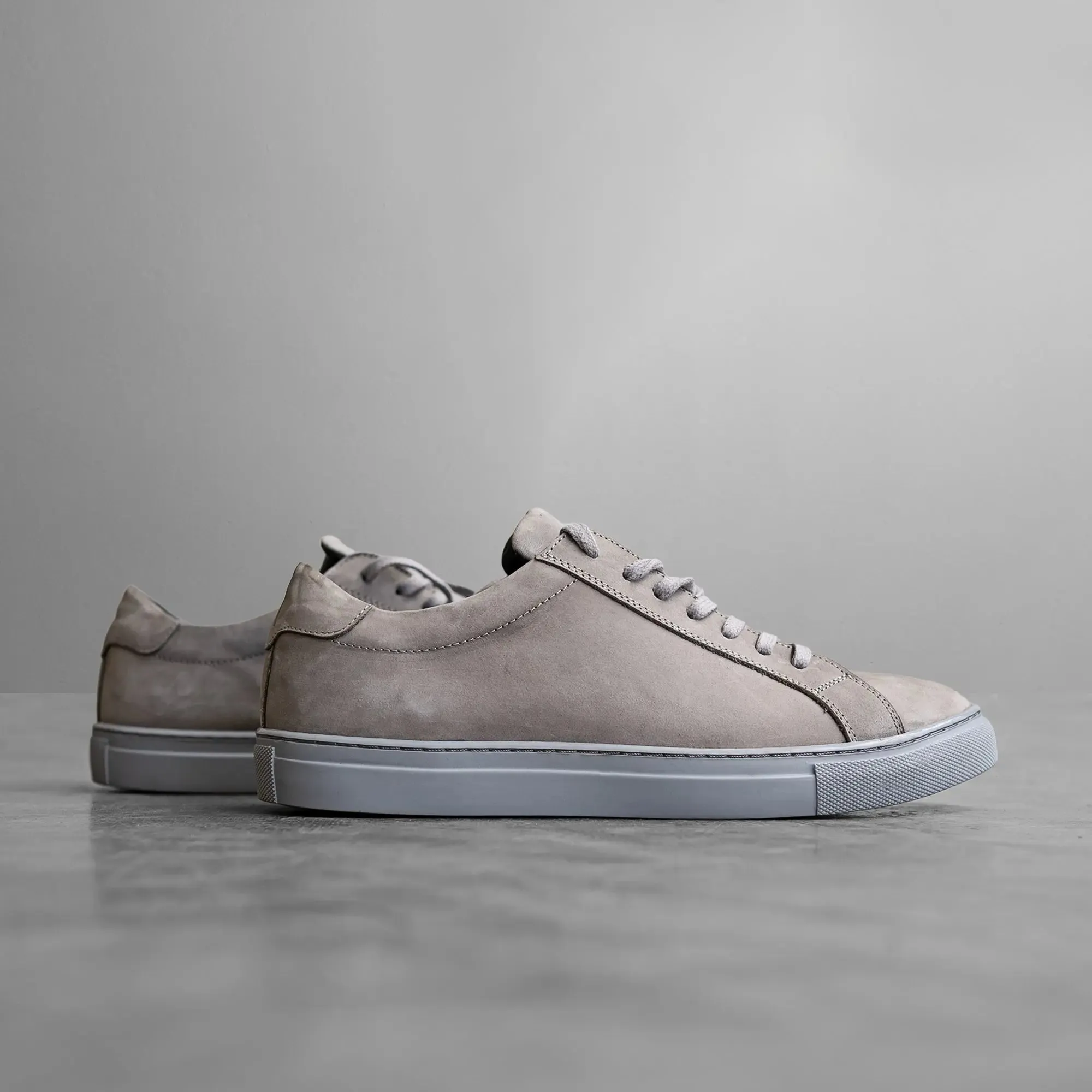 Essential Sneaker Grey