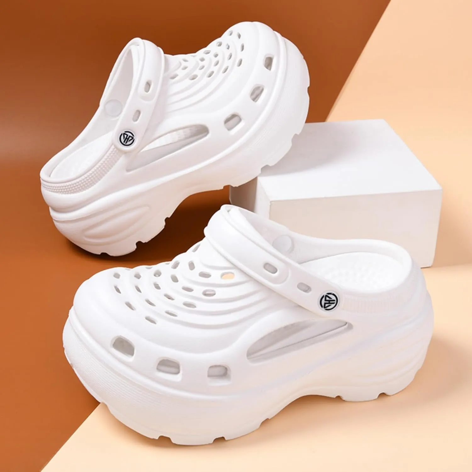 Fashion Comfortable Platform Clogs for Women, 6CM Height - Increasing, Cloud Slides, Casual Pillows Sandals, Beach Shoes, Sandals (Black,4.5)