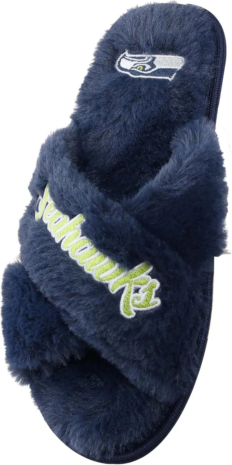 FOCO Womens NFL Team Script Wordmark Fuzzy Cross Slide Slippers