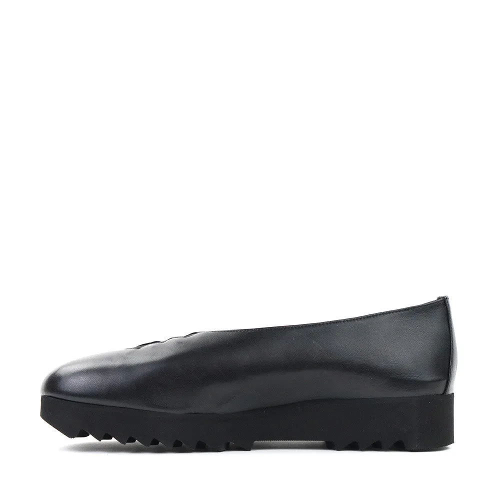 Grace T0100U Black Nappa