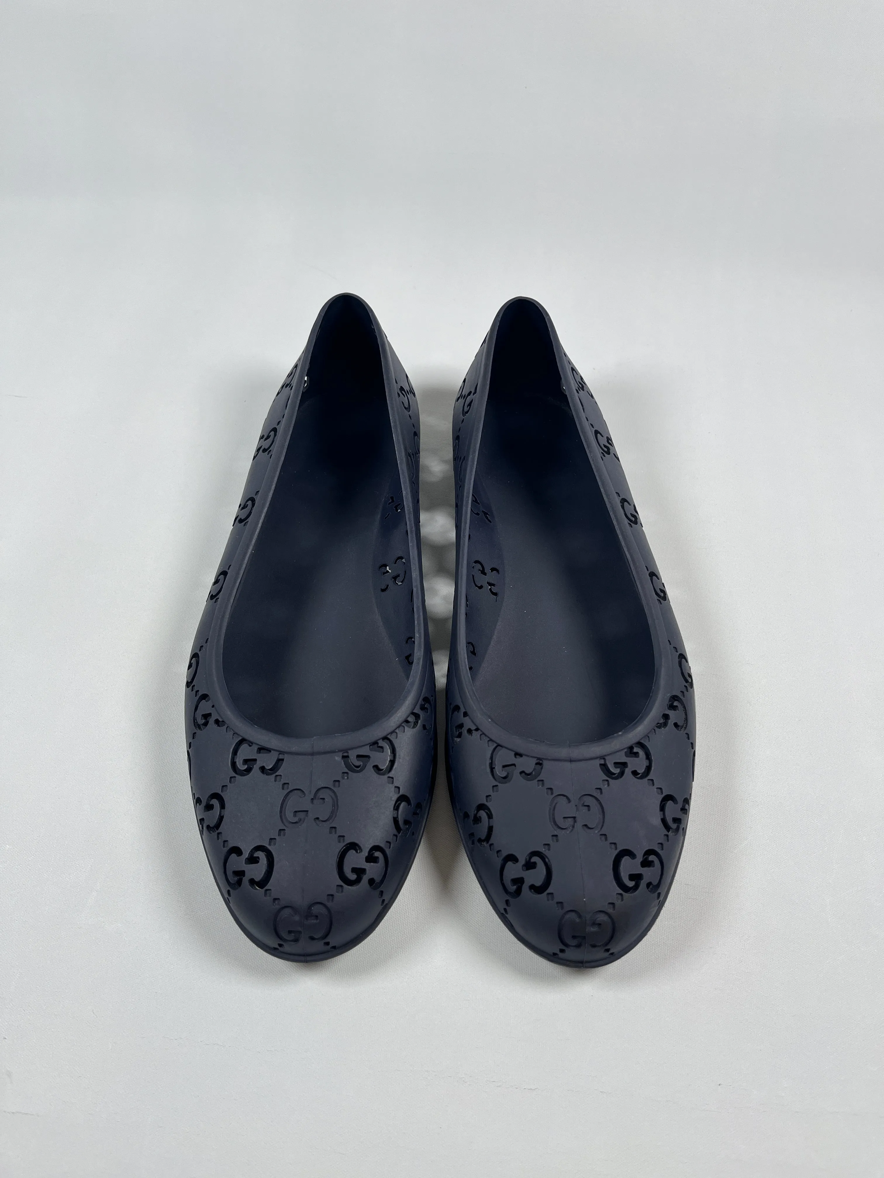 GUCCI - NAVY BLUE GG RUBBER BALLET FLATS - SZ 39