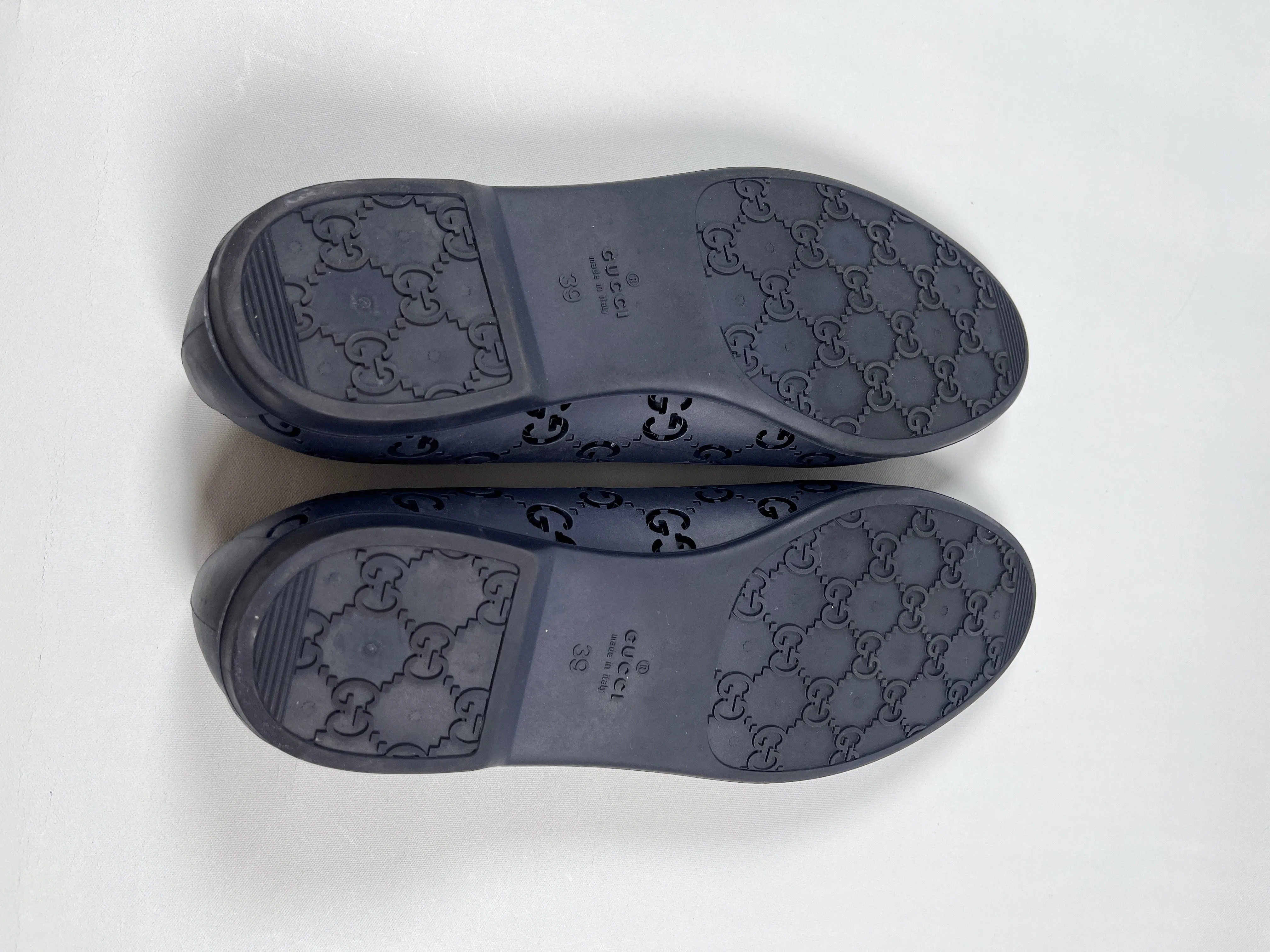 GUCCI - NAVY BLUE GG RUBBER BALLET FLATS - SZ 39