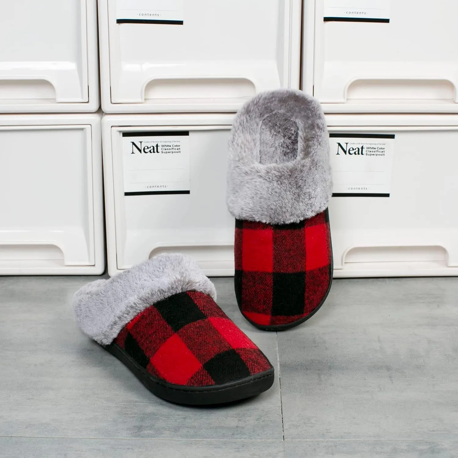 House Slippers for Women Indoor and Outdoor Memory Foam Fuzzy Slippers Bedroom Buffalo plaid Slip-on Shoes Christmas Gift