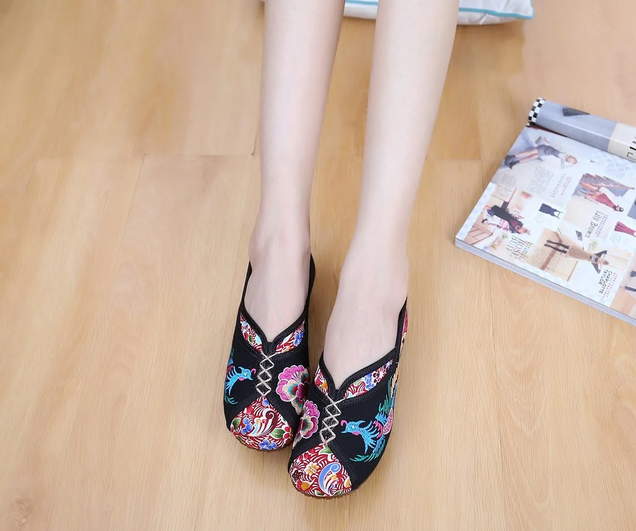 Lazutom Women Lady Vintage Chinese Style Embroidery Slip-On Cheongsam Walking Shoes