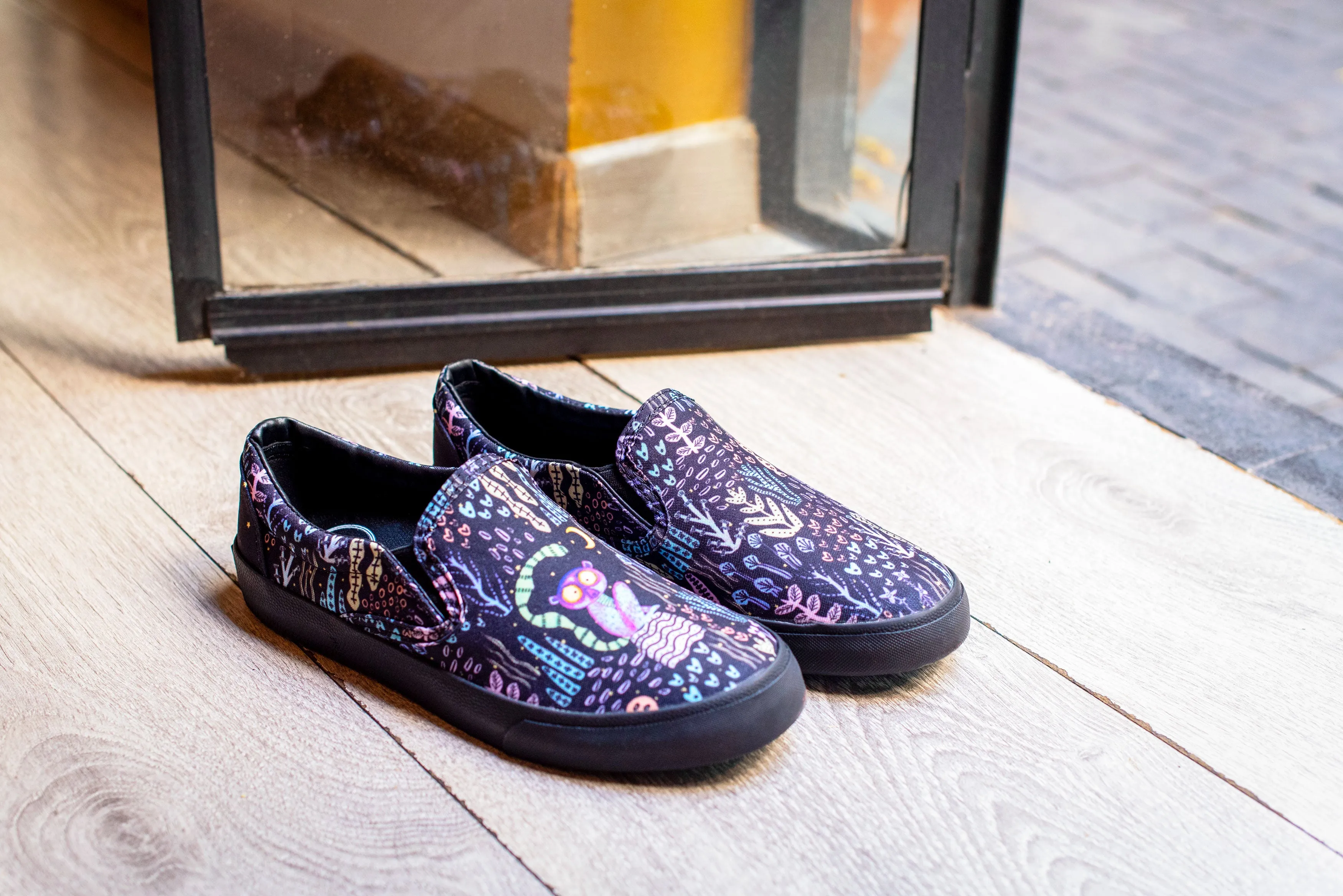 Loomi Slip On