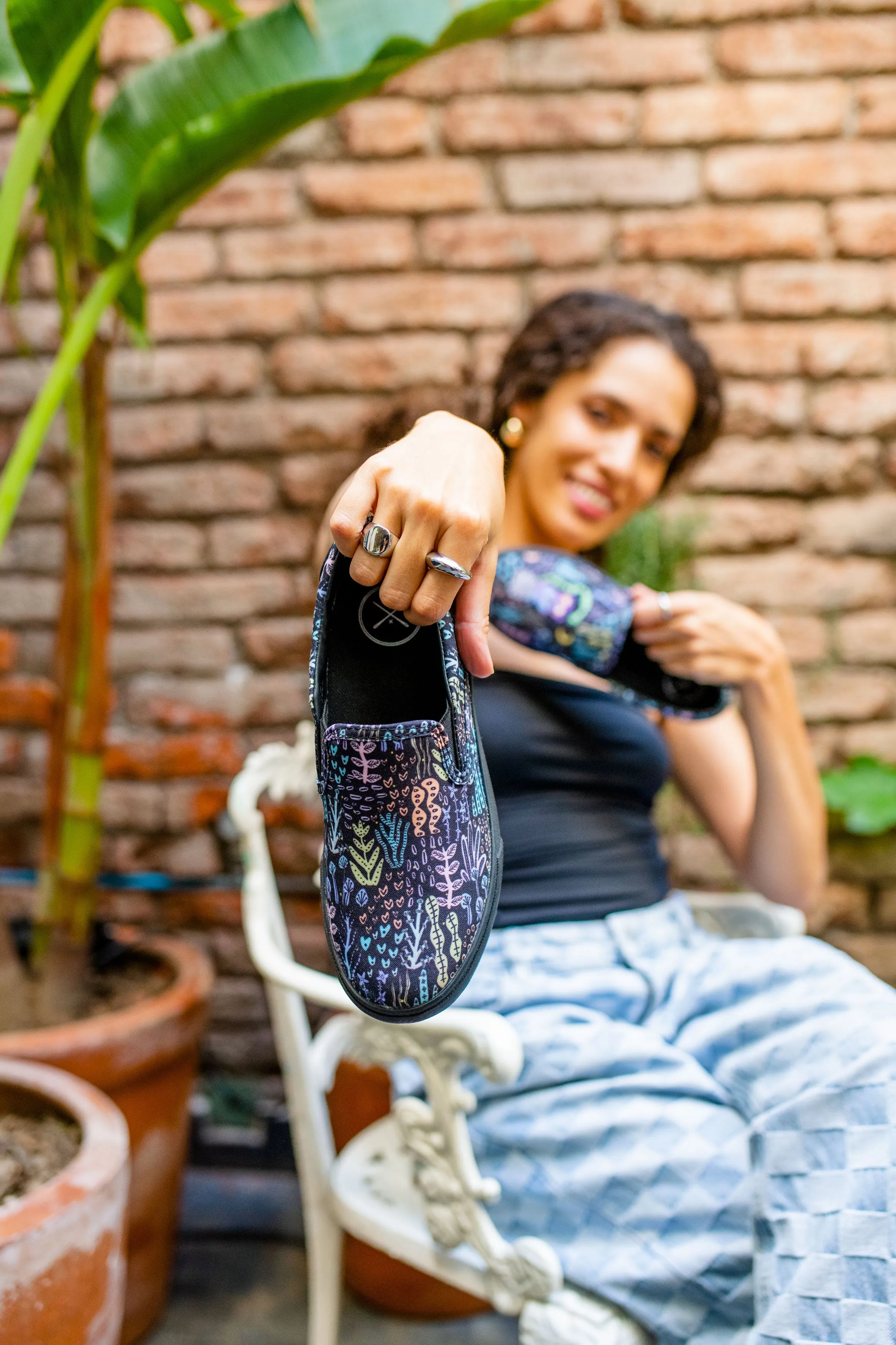 Loomi Slip On