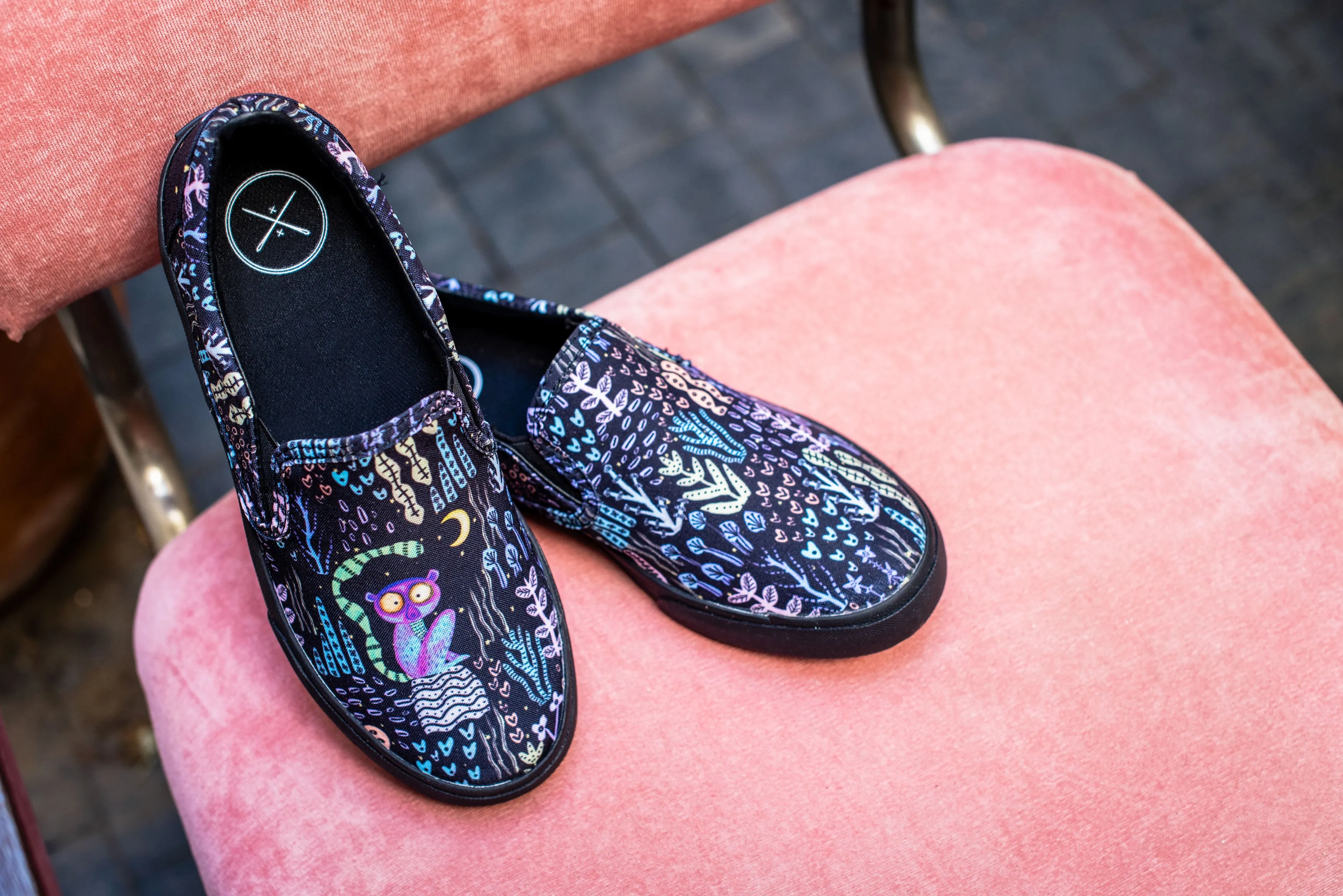 Loomi Slip On