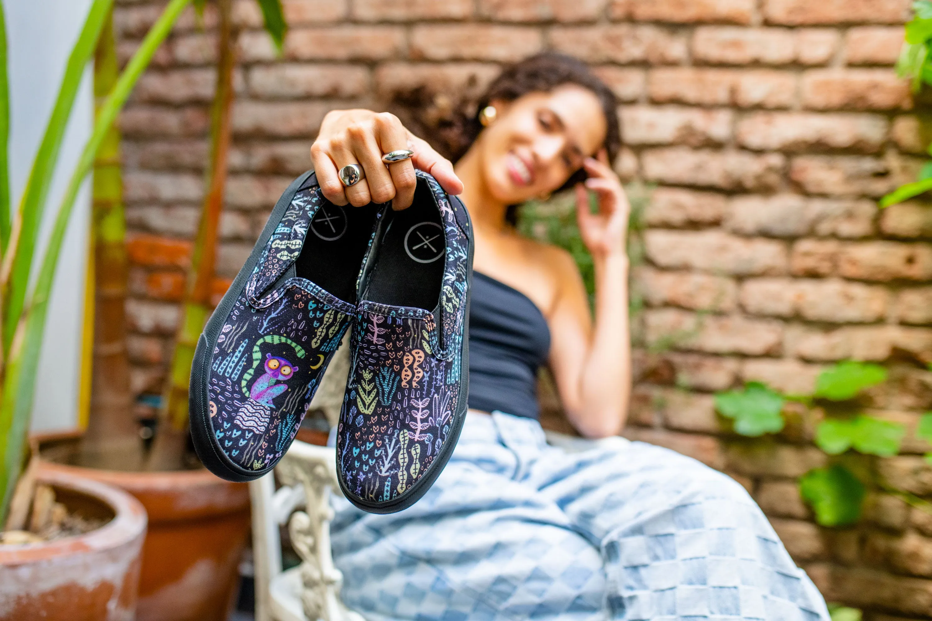 Loomi Slip On