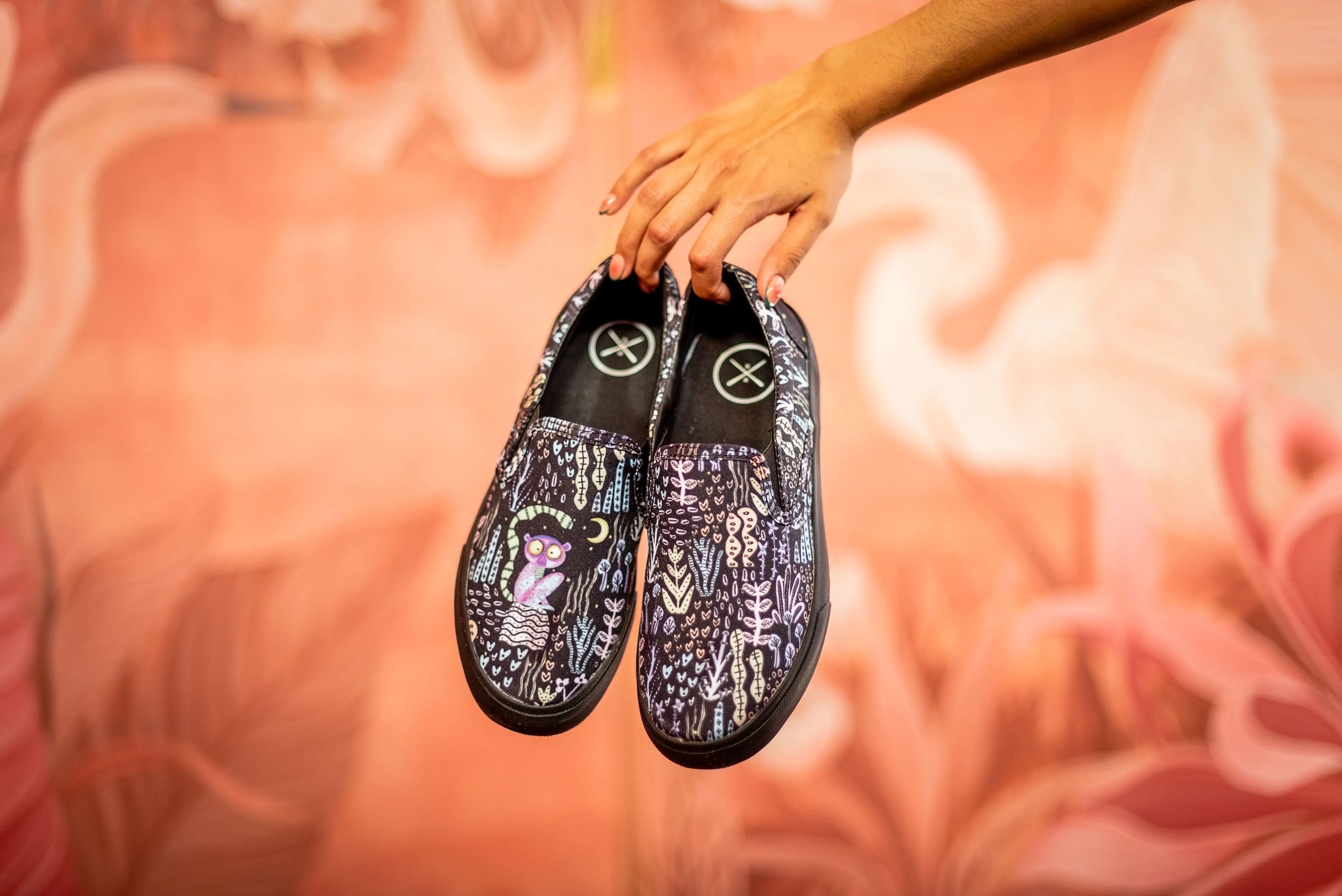 Loomi Slip On