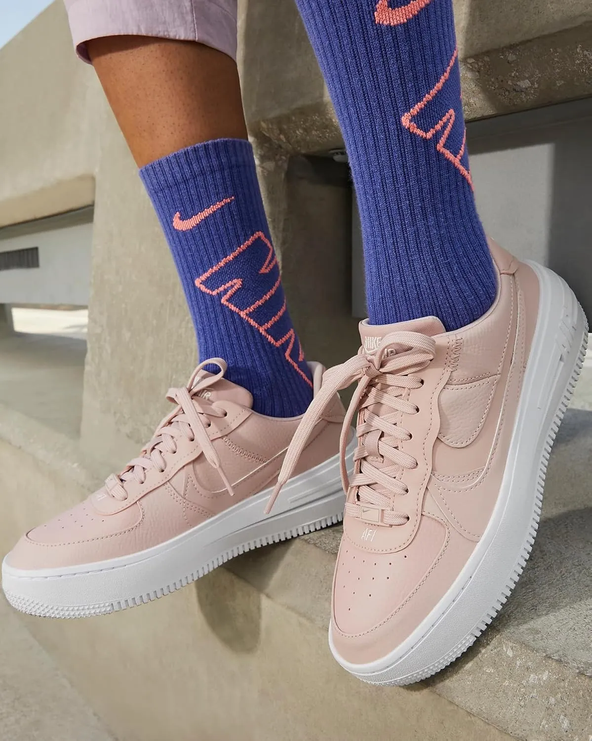 Nike Women's Shoes Sneaker