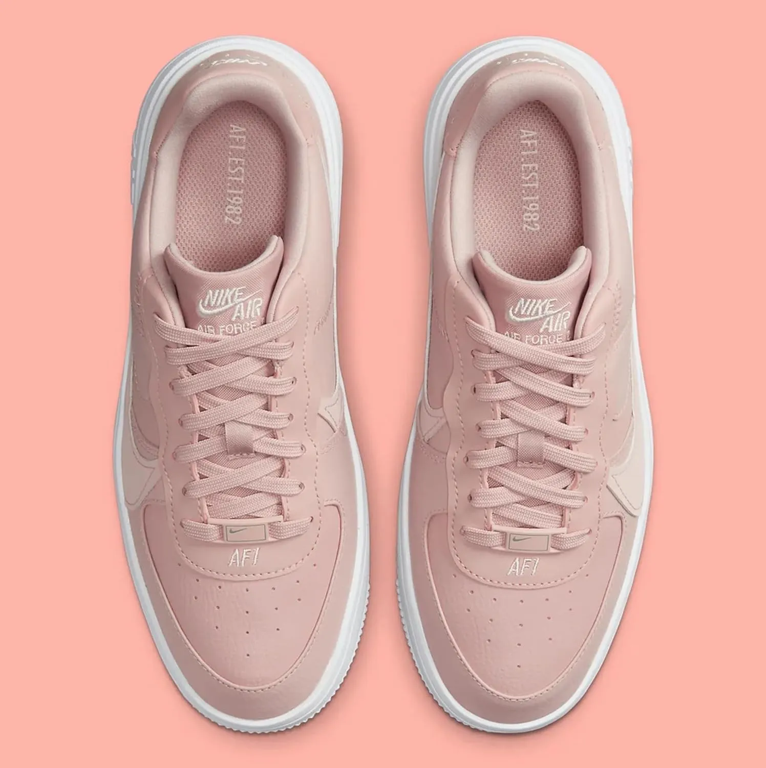 Nike Women's Shoes Sneaker