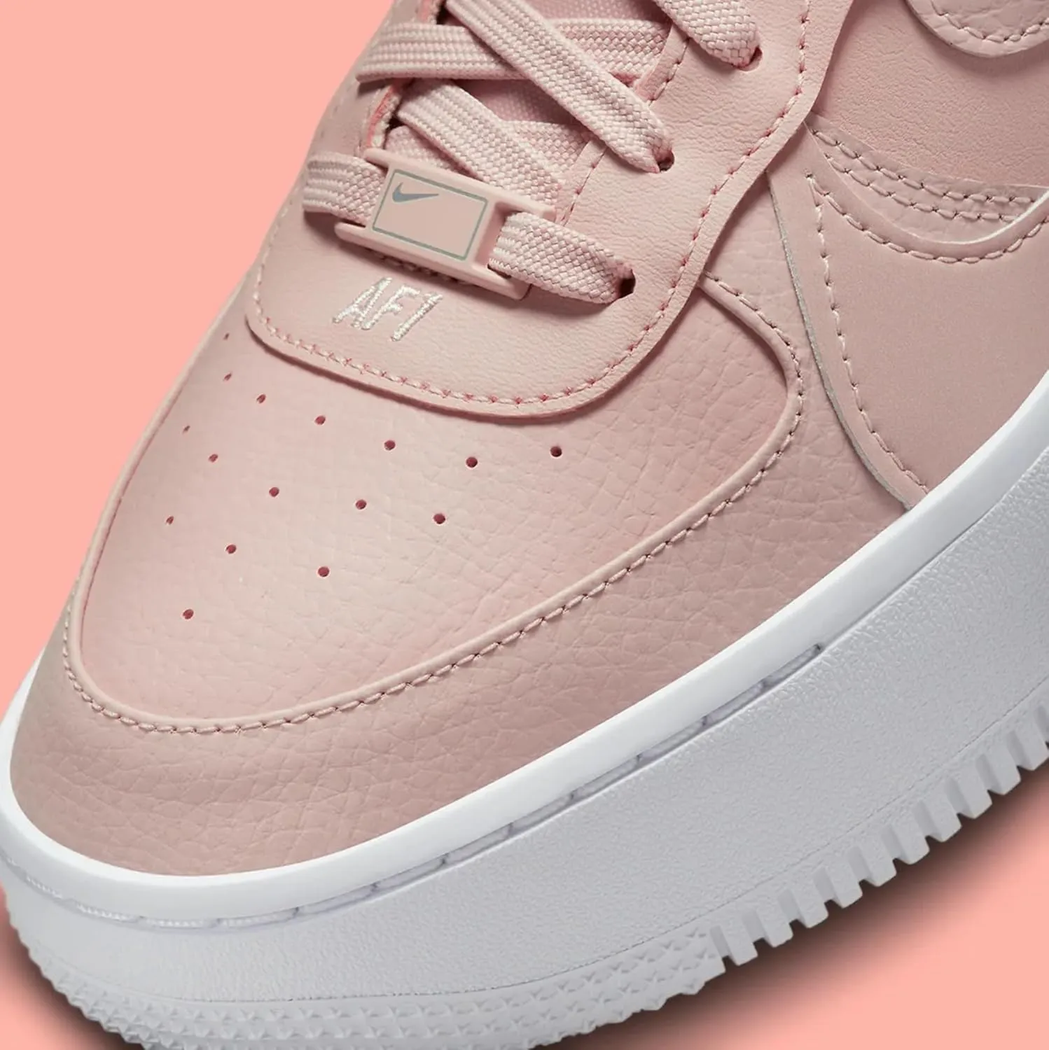 Nike Women's Shoes Sneaker