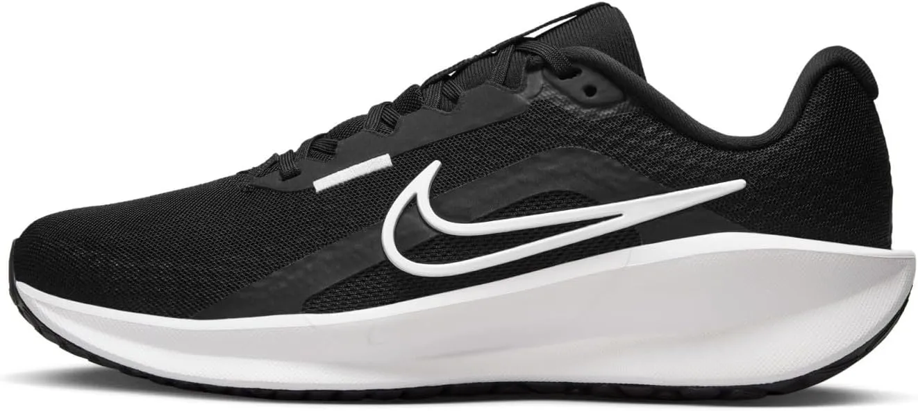 NIKE Women's Sneaker