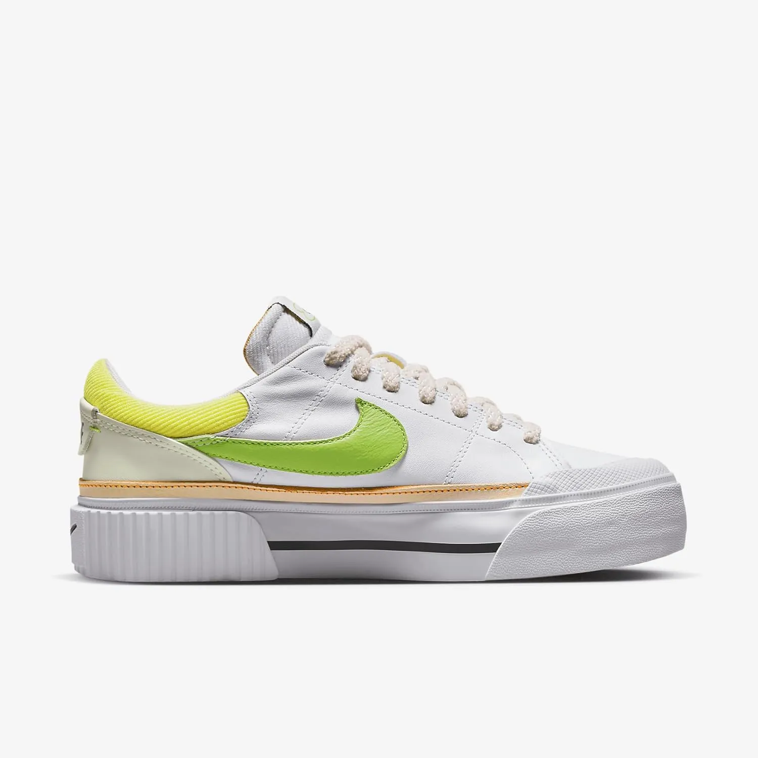 NIKE Women's Sneaker