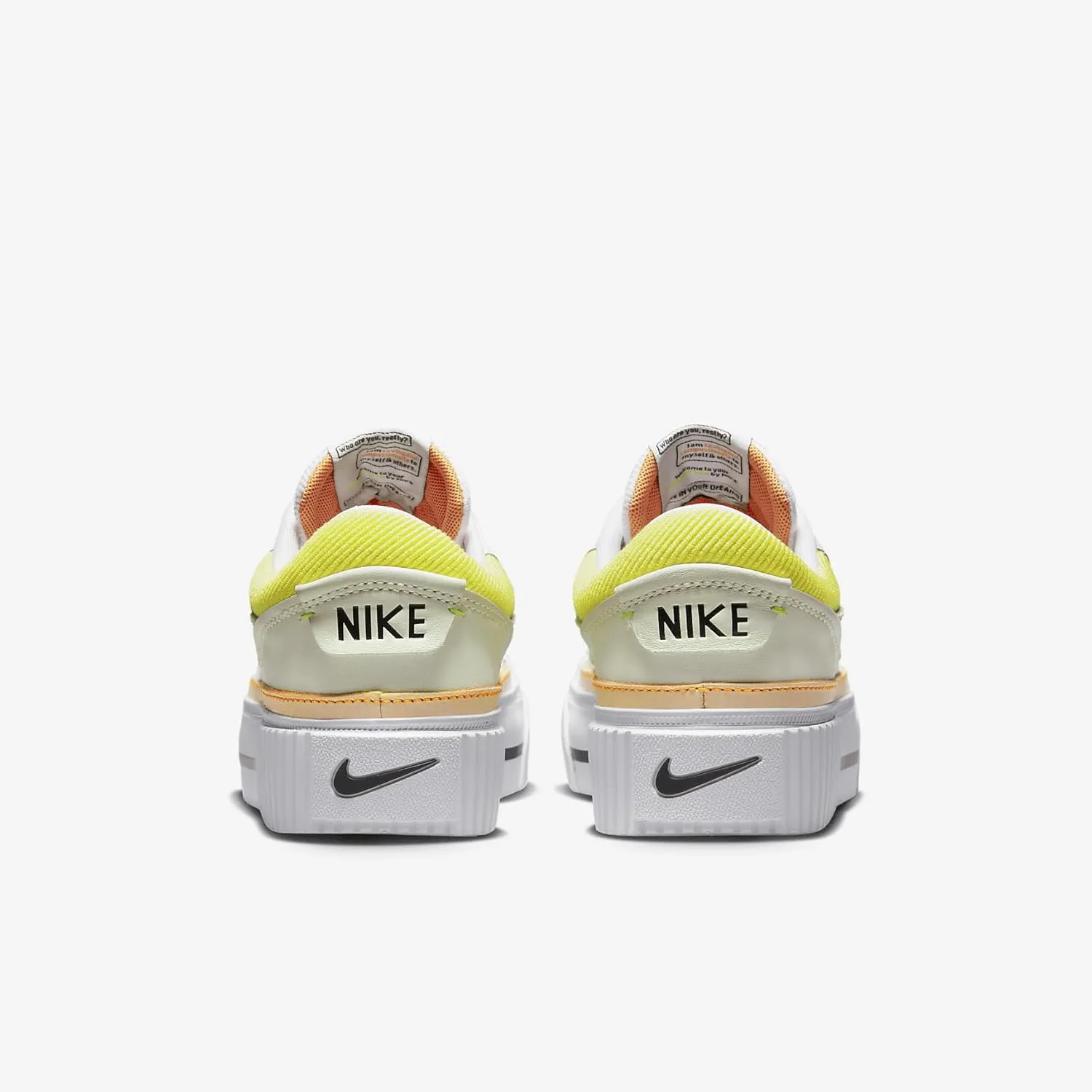 NIKE Women's Sneaker
