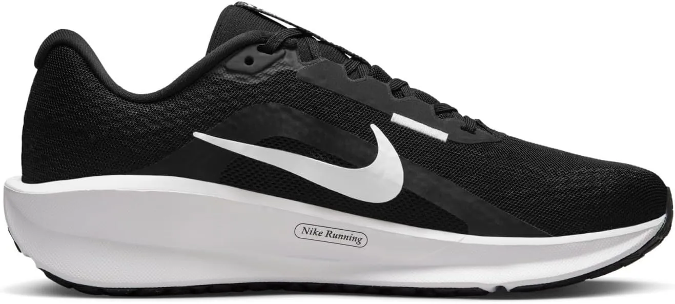 NIKE Women's Sneaker