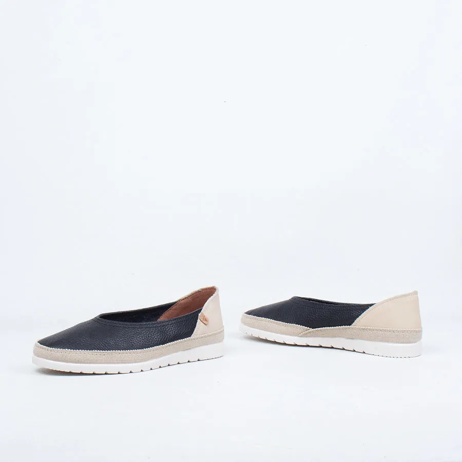 Noelia Slip On