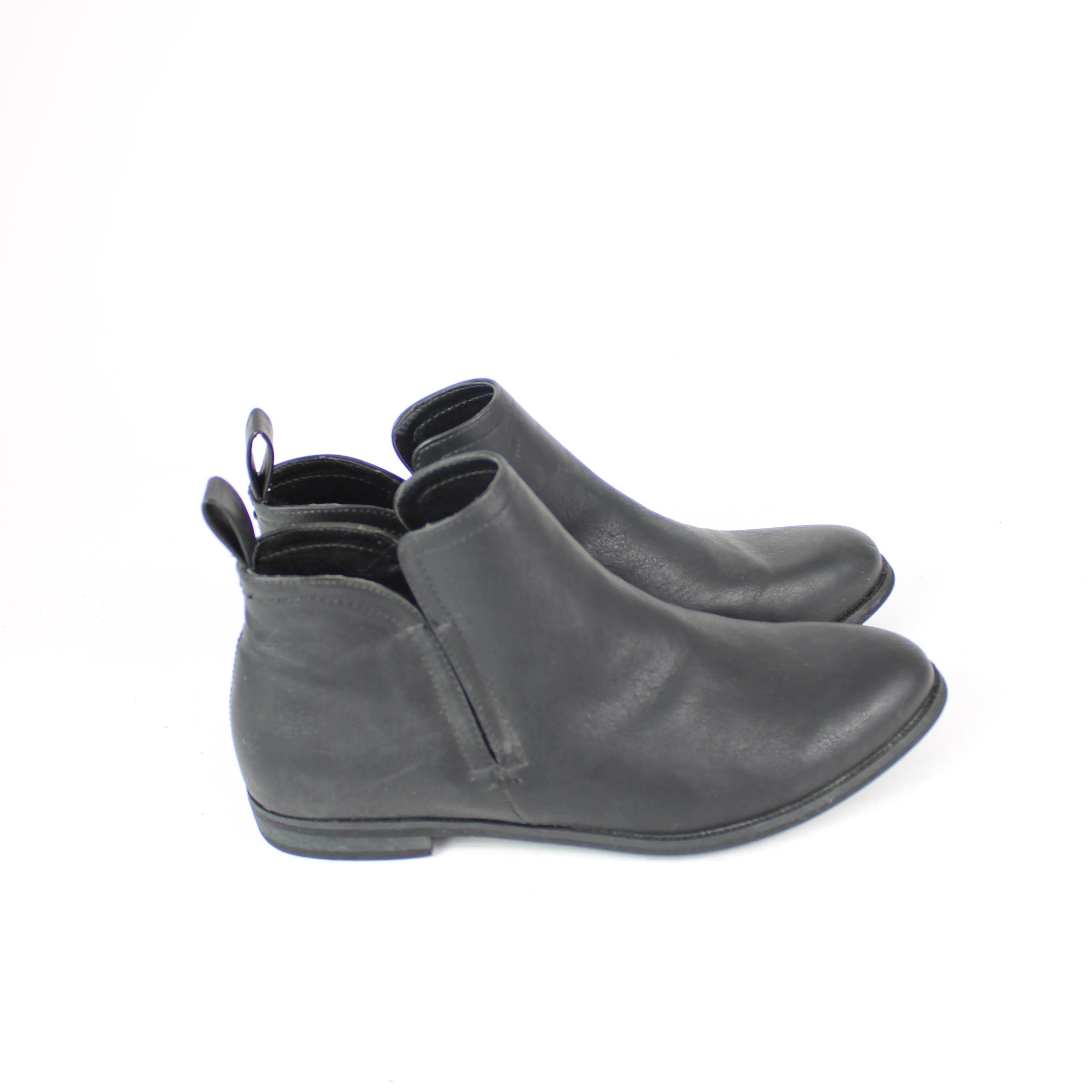 Ravella Black Slip-on Boots