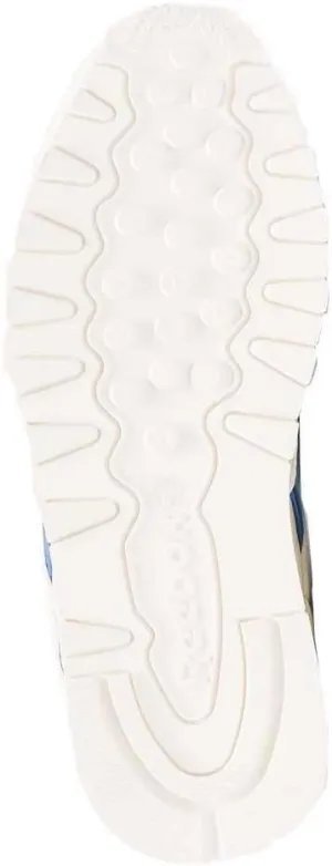 Reebok Women's Classic Vegan Sneaker, Chalk Bolcya Kinblu, 10