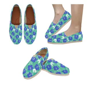 Royal Blue Hibiscus flowers with Dhari on Men's Classic Canvas Slip-On Shoes
