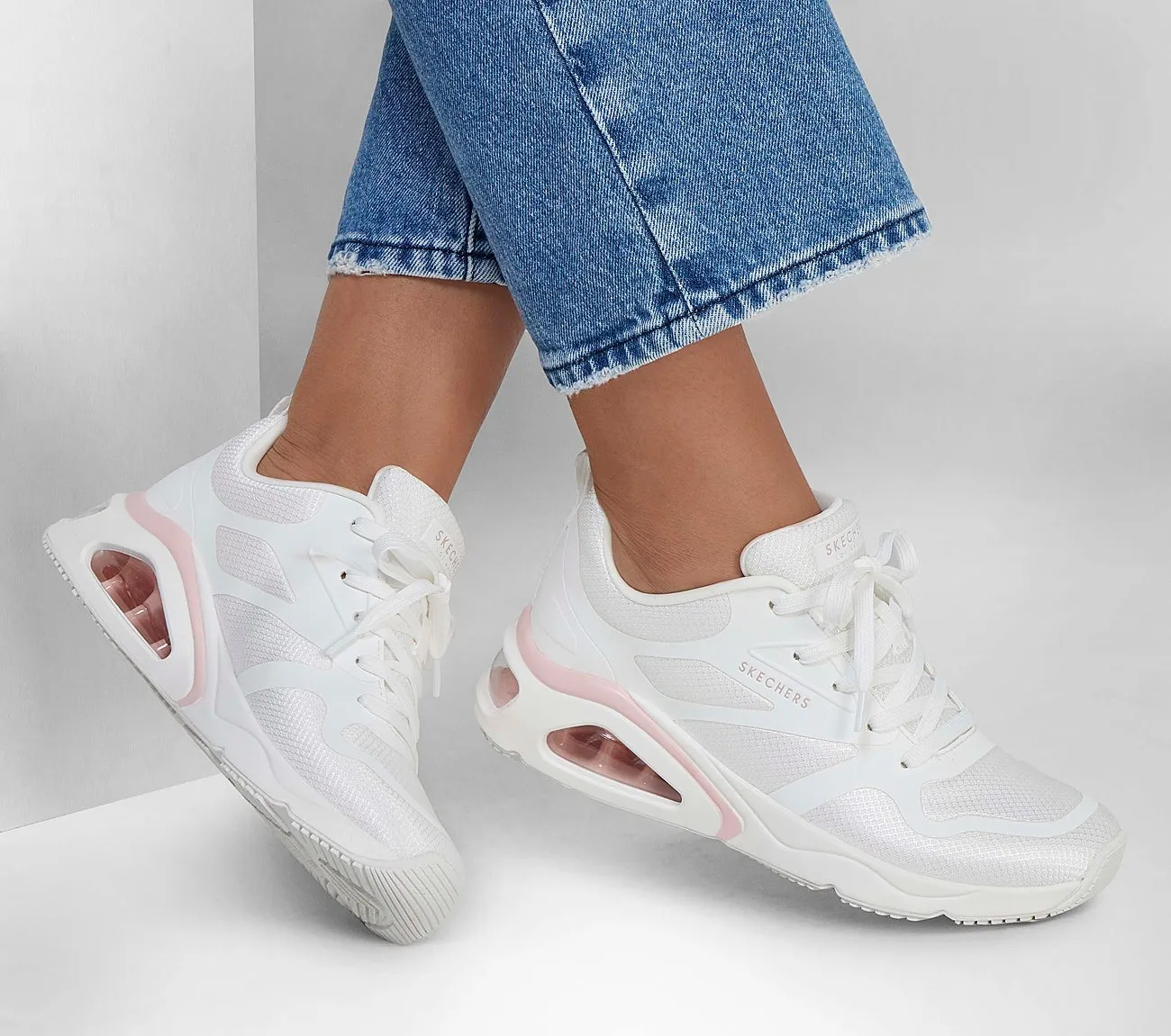 Tres-Air Uno - Revolution-Airy