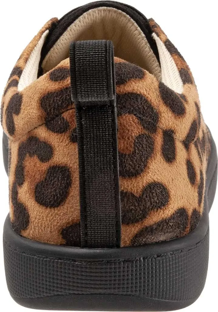 Trotters Women's Avrille Sneaker