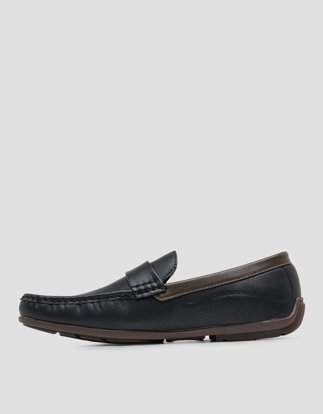 Watchout Sepatu Moccasin Simply Pria