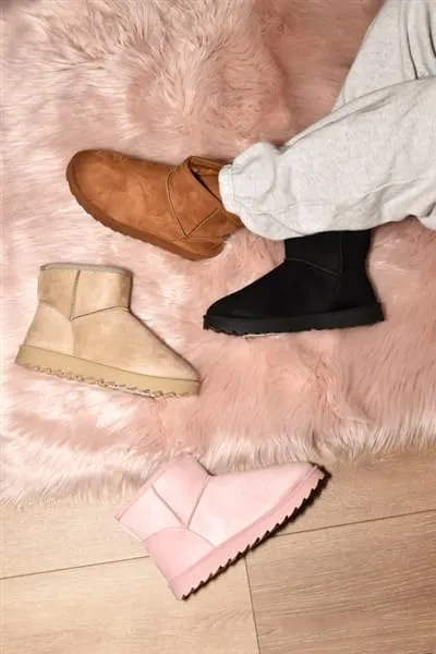Wild Diva Women's Closed Round Toe casual slip on Winter boots