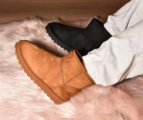 Wild Diva Women's Closed Round Toe casual slip on Winter boots