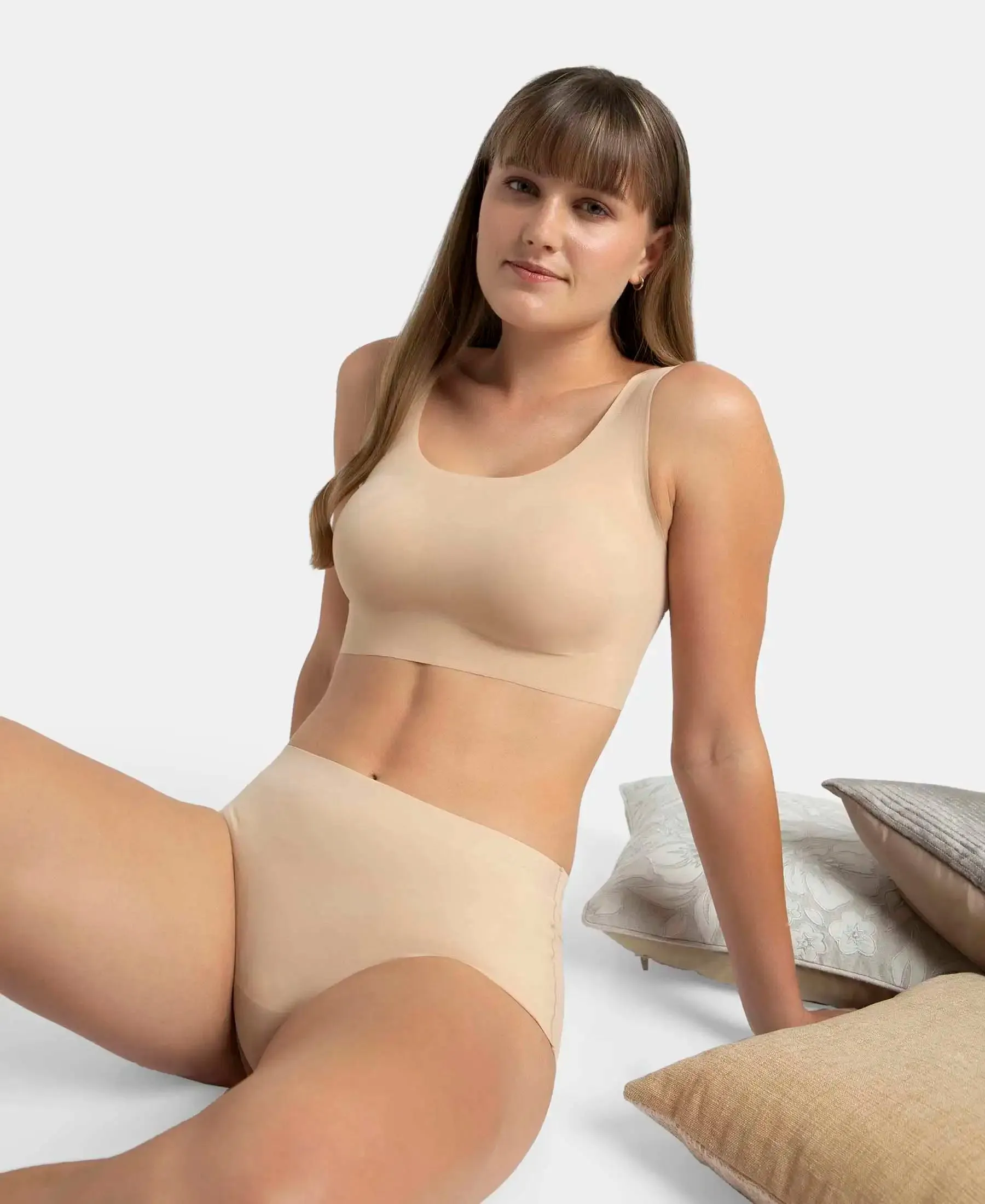 Wirefree Padded Soft touch Microfiber Elastane Full Coverage Lounge Bra with 360 Degree Stretch - Skin