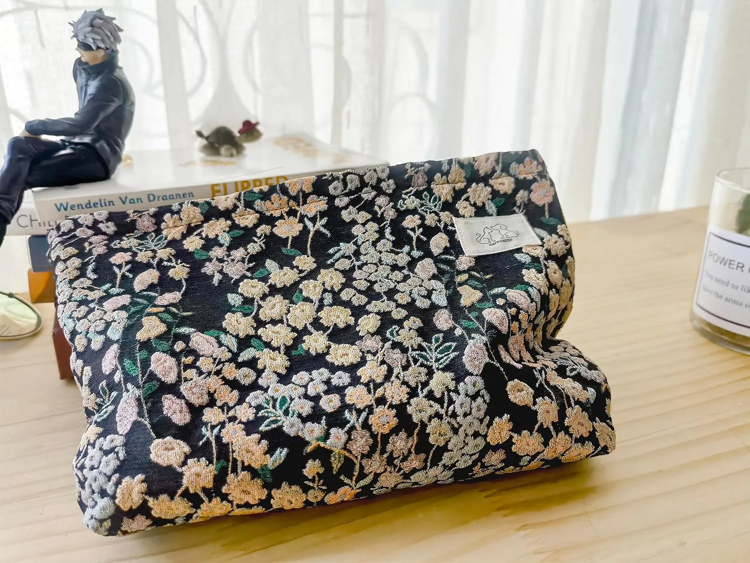 Women Aesthetic Travel Makeup Bag Accessory Zipper Pouch for Cosmetics, Purse Organizer, Embroidery Lucky Flowers Black