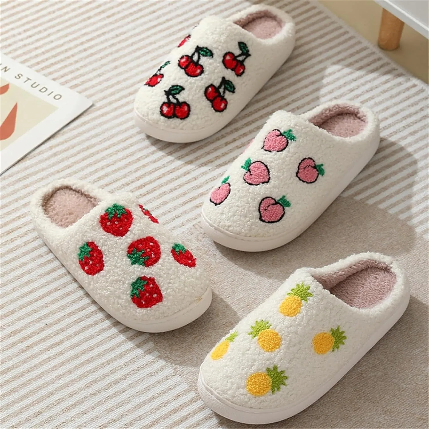 Women Slippers Cute House Slippers Strawberry Slippers Comfy Soft Bedroom Shoes Warm Fuzzy Slip-On Slippers Indoor Non-slip Plush Bedroom Slippers, E-24TX001
