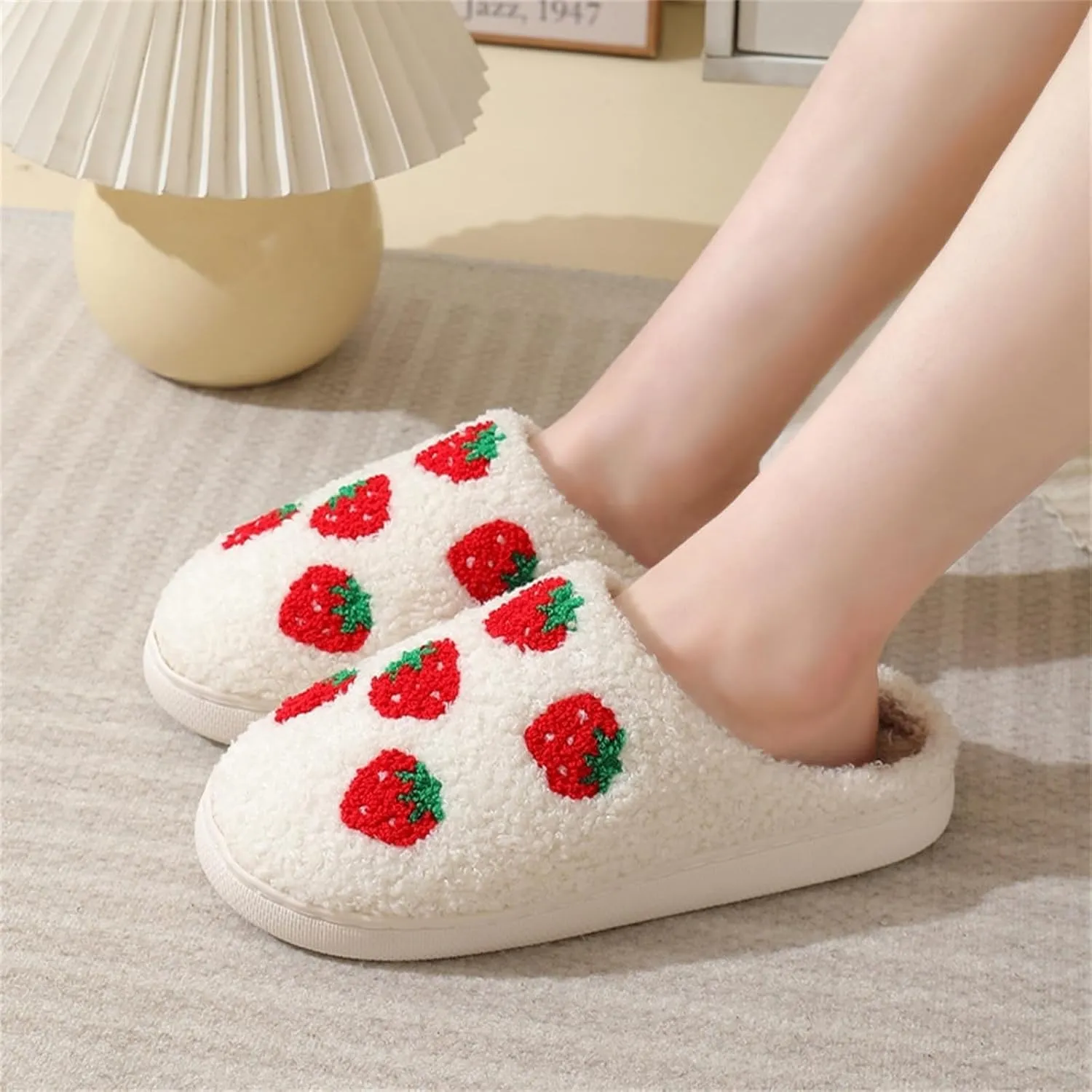 Women Slippers Cute House Slippers Strawberry Slippers Comfy Soft Bedroom Shoes Warm Fuzzy Slip-On Slippers Indoor Non-slip Plush Bedroom Slippers, E-24TX001