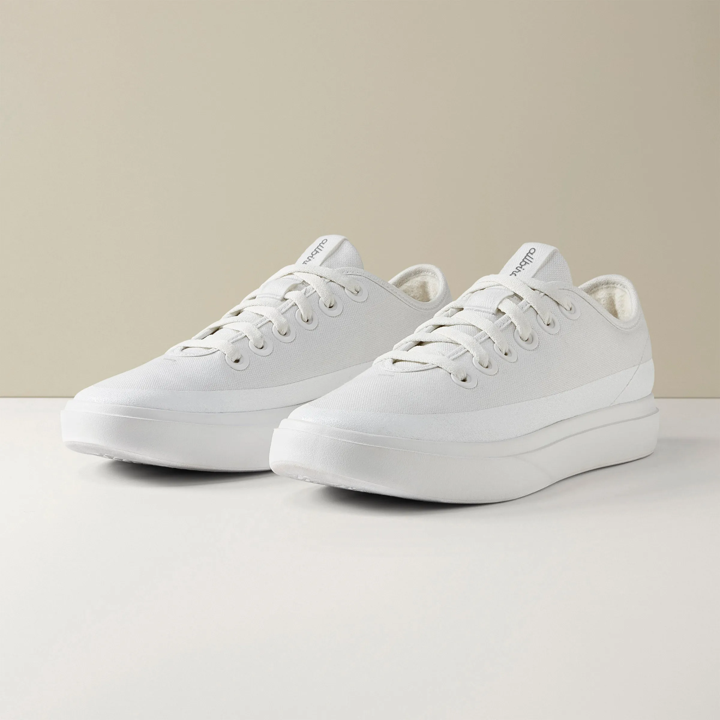 Women's Canvas Pipers