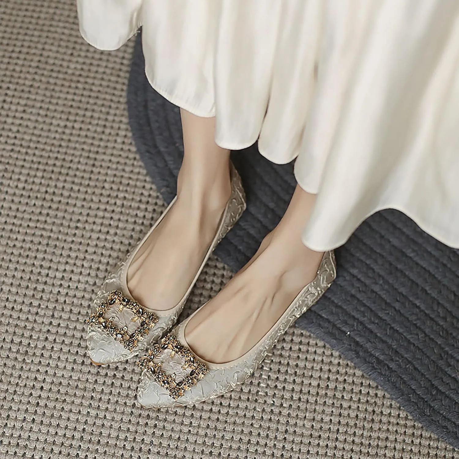 Women's Flats, Foldable Ballet Flats for Women, Fashion Buckle Pionted Toe Comfort Light Weight Slip-On Dress Shoes