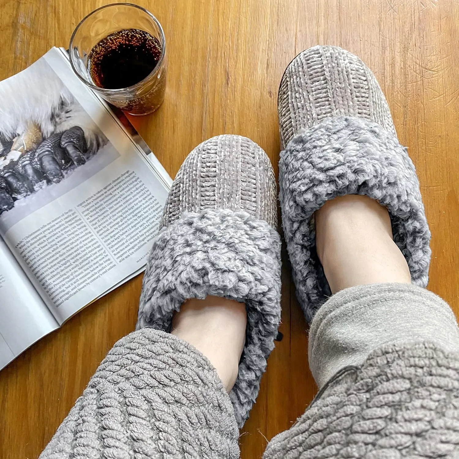 Women's House Slippers Memory Foam Fuzzy Slip on Slide Slippers Ladies Soft Bedroom Shoes for Indoor & Outdoor