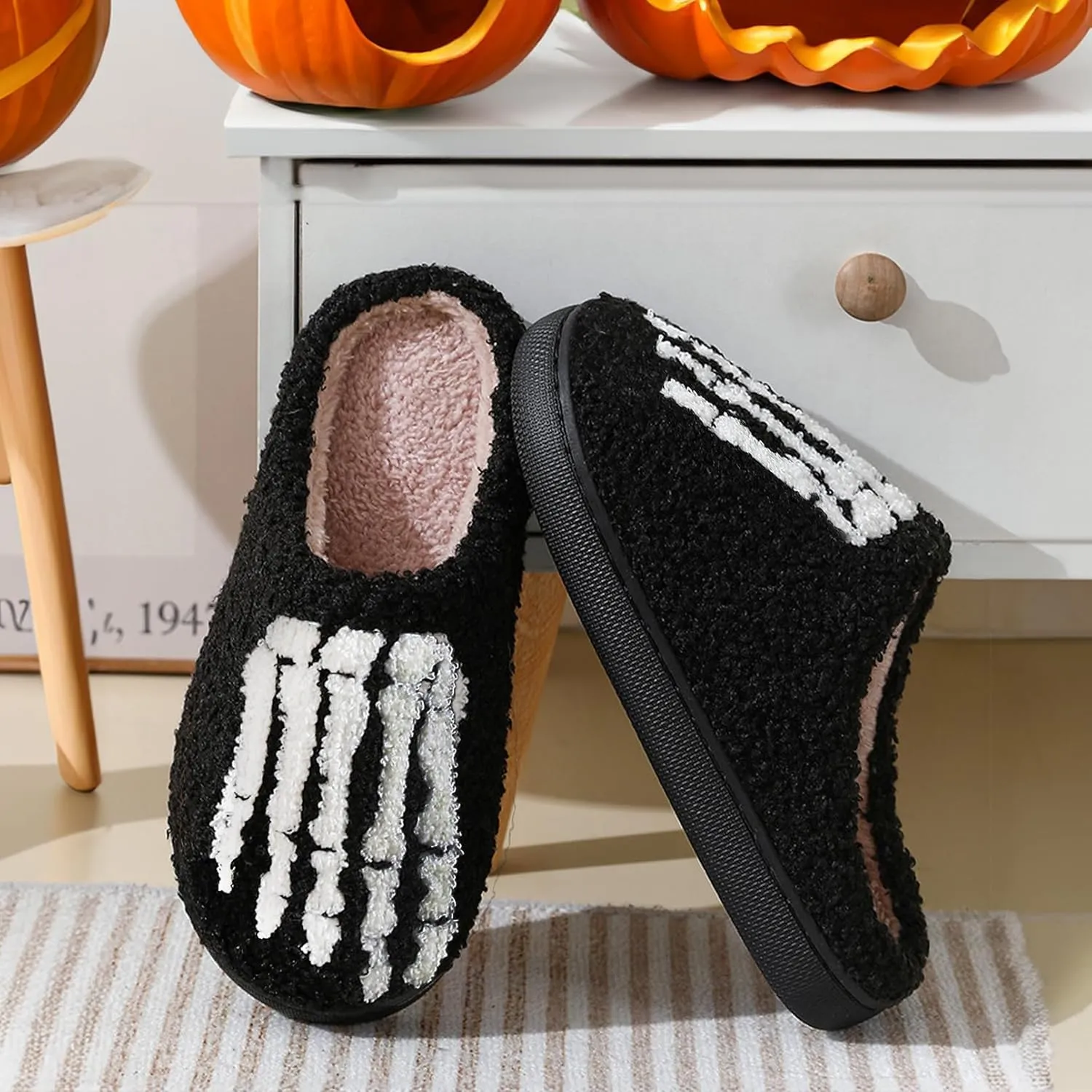 Women's Men's Retro Leopard Print Smiley Slippers Lightning Bolt Memory Foam Soft Plush Warm Non-Slip Home Shoes