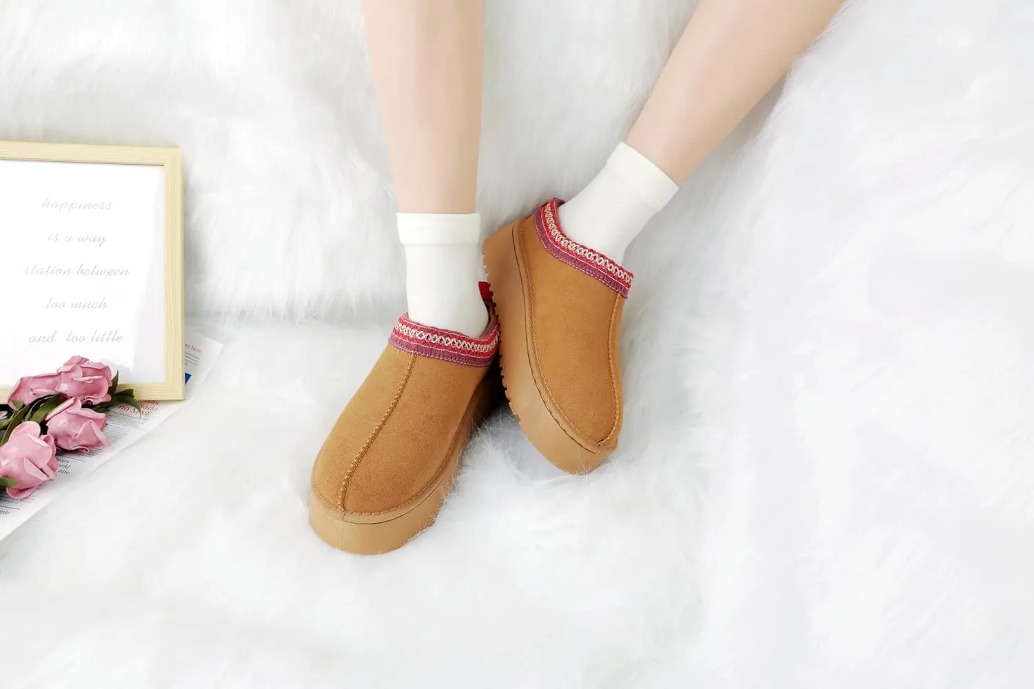 Women's Platform Slippers Winter Mini Boots Anti-Slip Suede Slip on Women Sneakers Fur Lined House Slippers for Indoor Outdoor