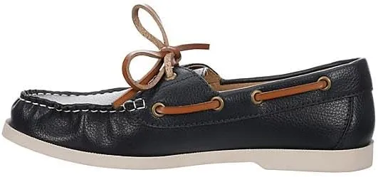 XAPPEAL Palmer - Women's Closed Toe Leather Lace-Up Boat Shoes